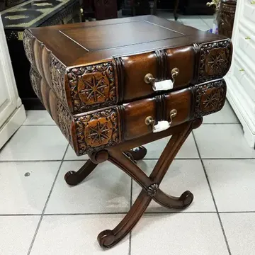 Кофейный стол "Книги"