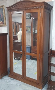 Шкаф 2х дверный с зеркалом "Венеция" Орех 776 купить в интернет магазине Мебельный Салон. Звоните +7 495 743 46 14