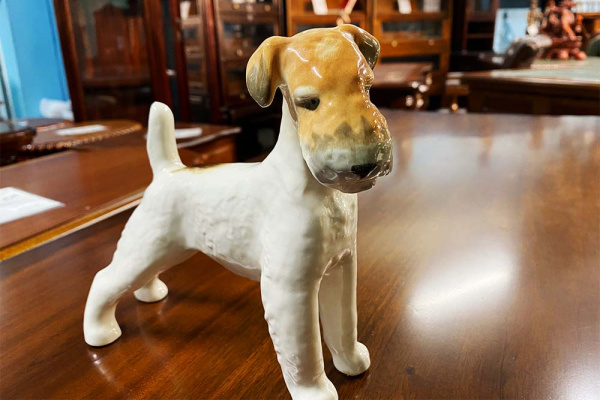 Статуэтка "Собака фокстерьер"  купить в интернет магазине Мебельный Салон. Звоните +7 495 743 46 14