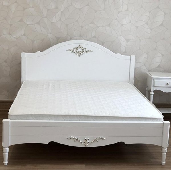 Кровать "Амелия" из массива AML.3 купить в интернет магазине Мебельный Салон. Звоните +7 495 743 46 14